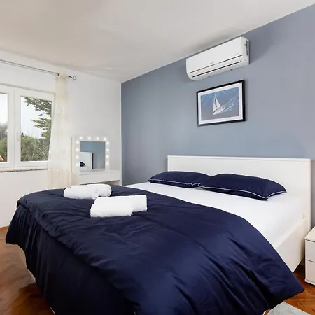 Marin Krk شقة كرك